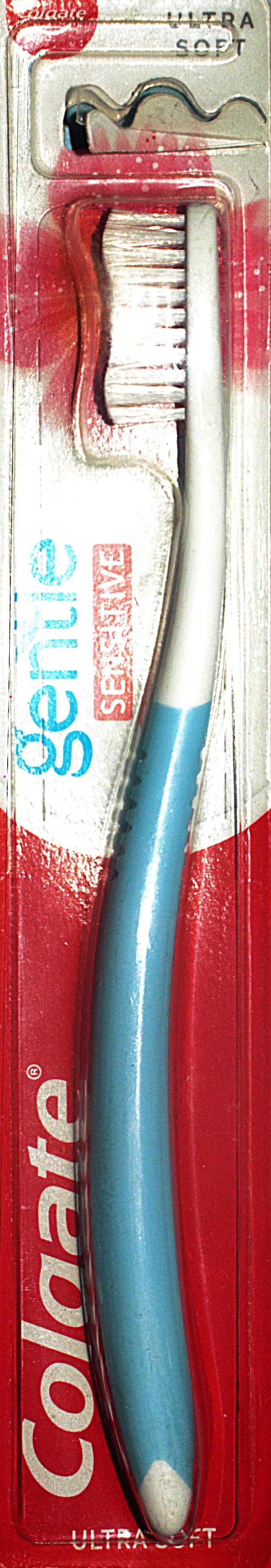 Colgate sensitive toothbrush - 1pc