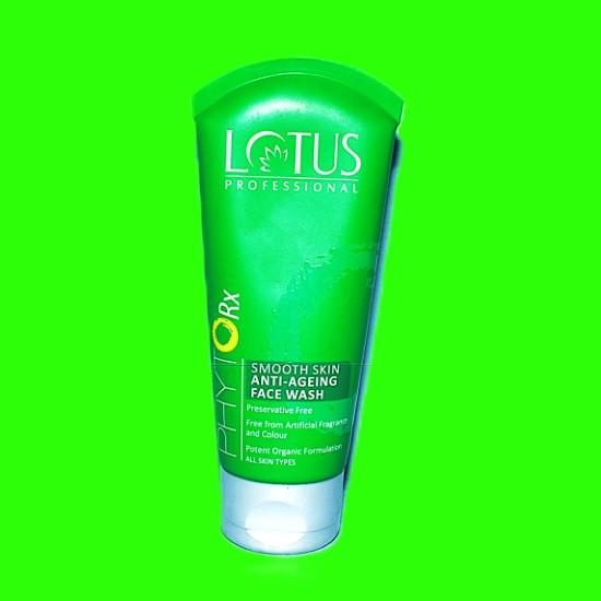 🌿 Lotus Anti-Aging Face Wash-80g