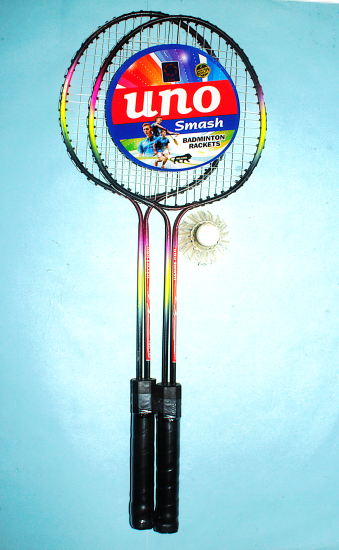 🏸 UNO Badminton Racket (1 Set) + Free Feather Shuttlecock